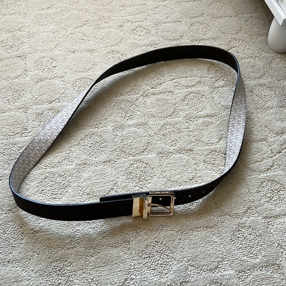 Michael Kors Belt - Picture 2 of 6